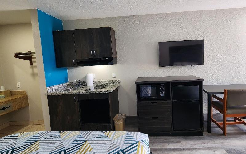 Scottish Inn Suites image