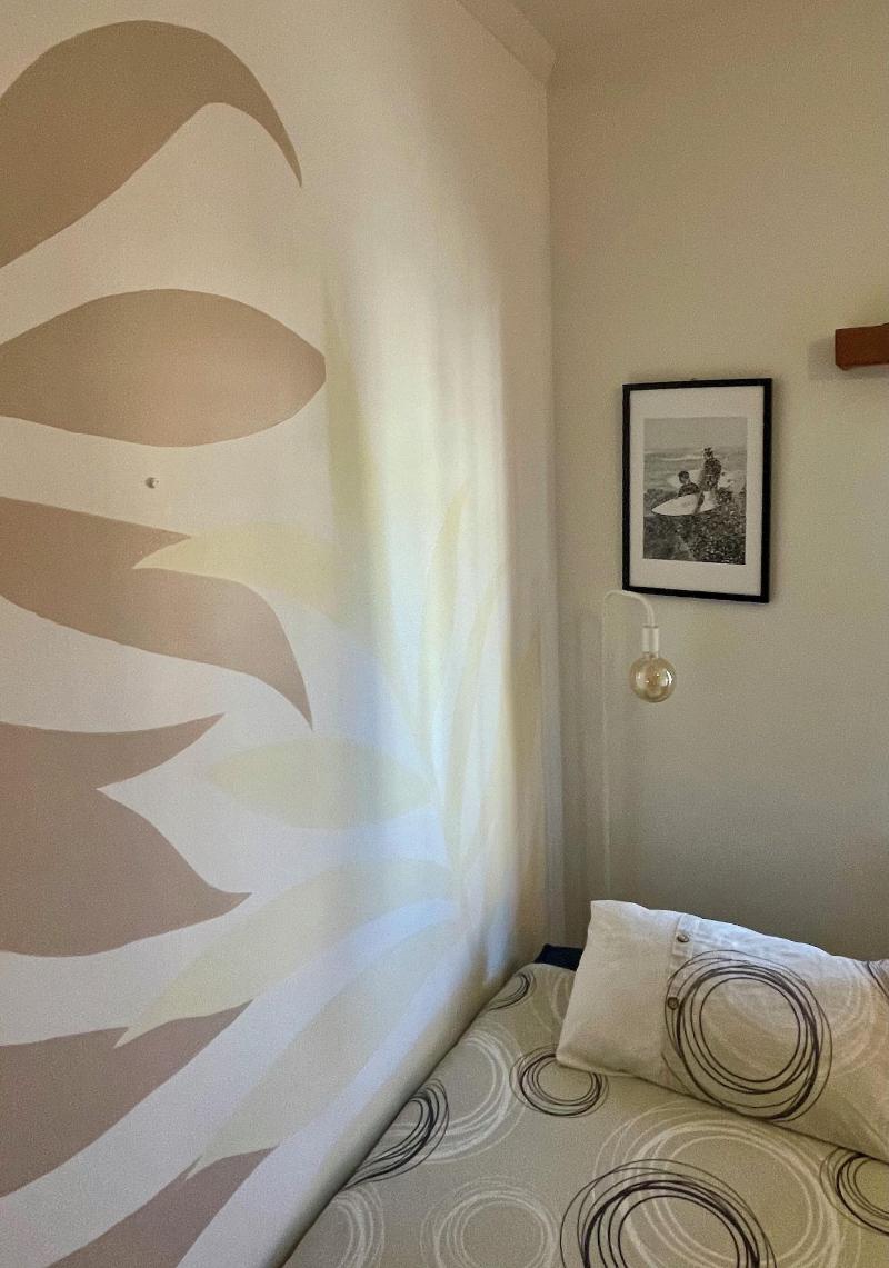 Salty Jackal Backpackers Surf Camp image