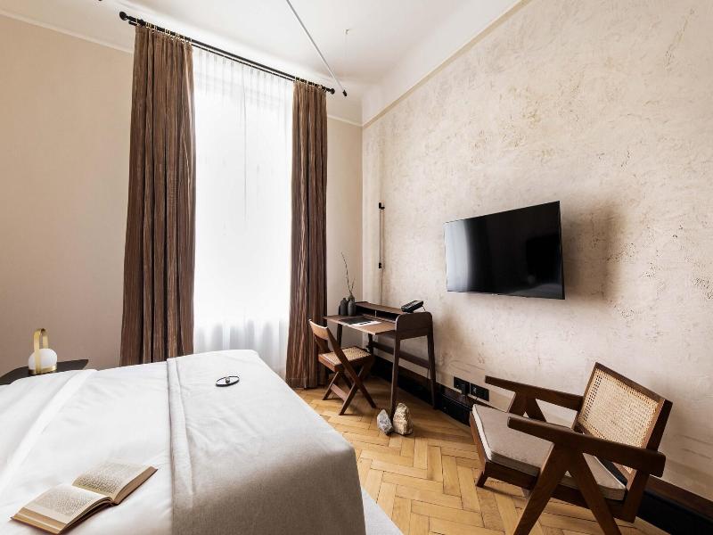 Zola Hotel Palais De Boha Me image