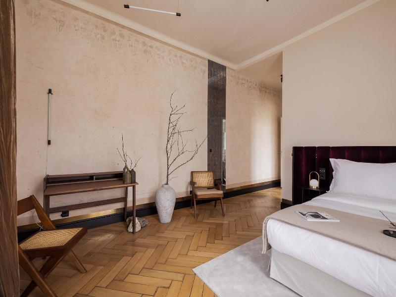 Zola Hotel Palais De Boha Me image