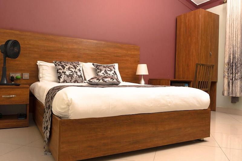 Samweb Bed And Breakfast image