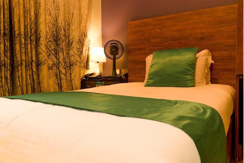 Samweb Bed And Breakfast image