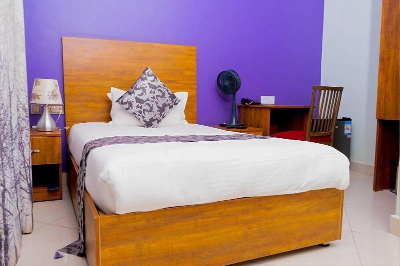 Samweb Bed And Breakfast image