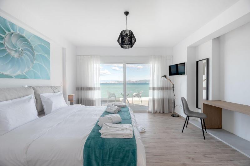 Costa Vasia Suites Apartments image