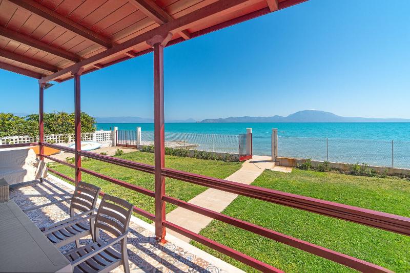Costa Vasia Suites Apartments image
