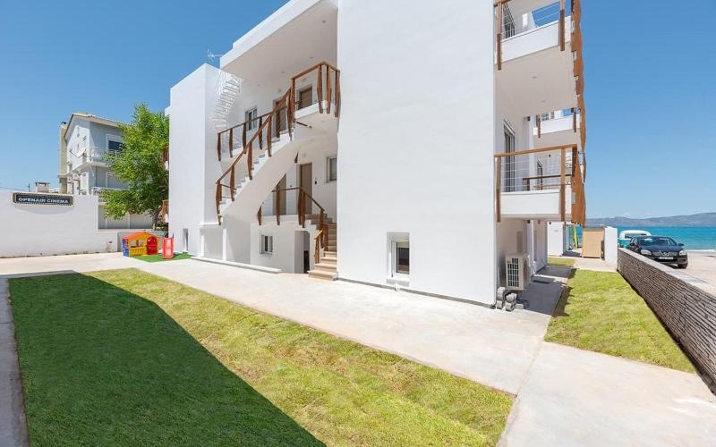 Costa Vasia Suites Apartments image