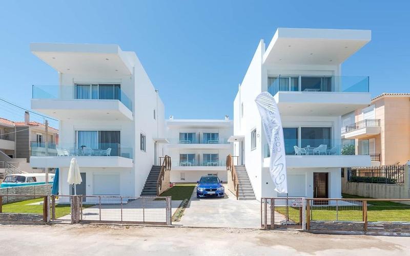 Costa Vasia Suites Apartments image