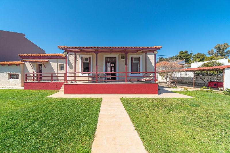 Costa Vasia Suites Apartments image