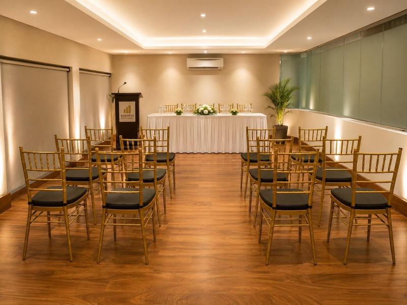 Good Wood Airport Hotel
