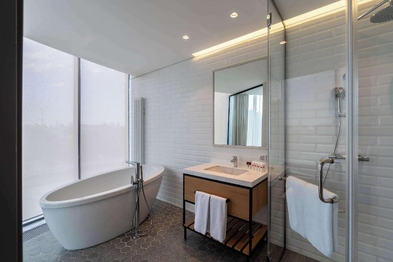 Sadu Hotel image
