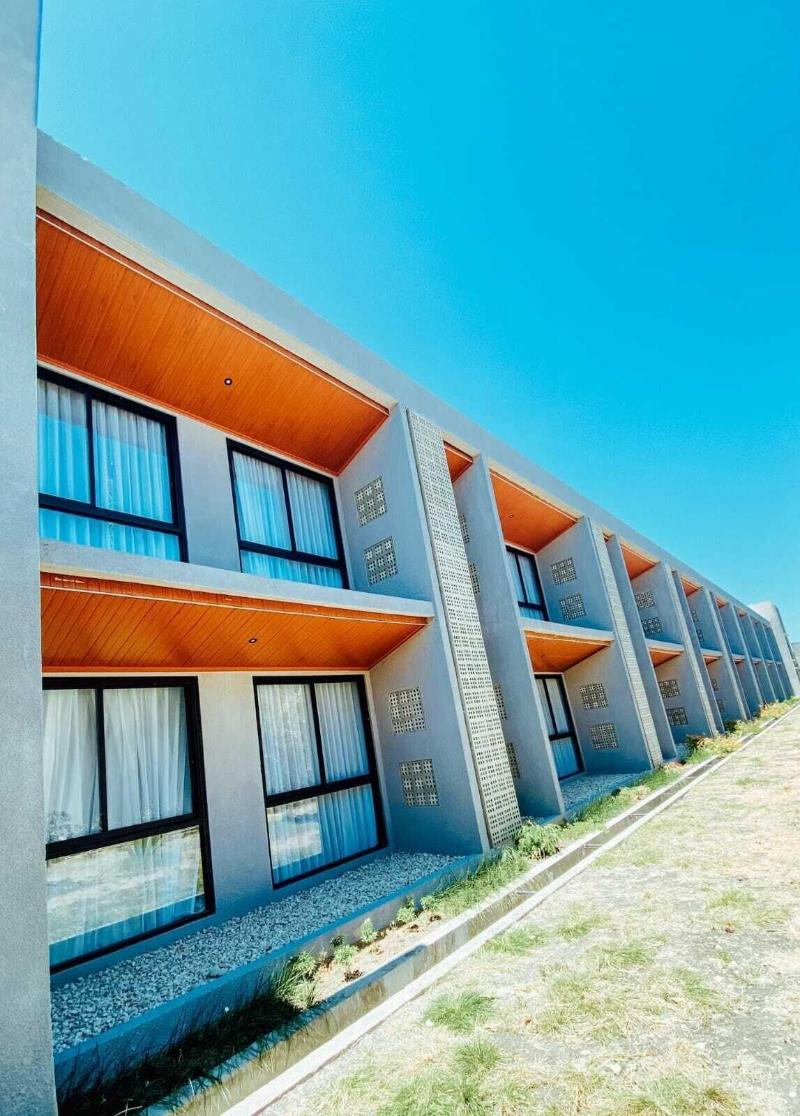 Kambaniru Beach Hotel Resort image