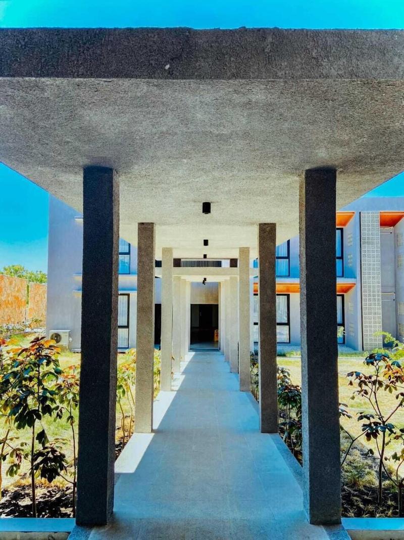 Kambaniru Beach Hotel Resort image