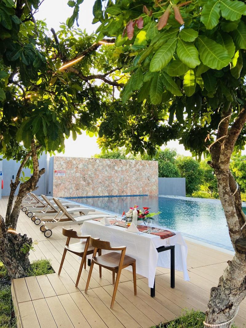 Kambaniru Beach Hotel Resort image