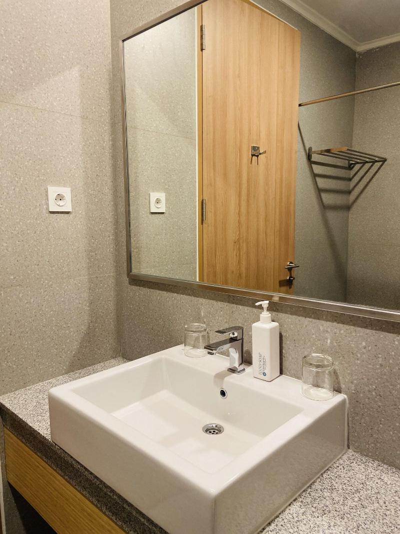 Kambaniru Beach Hotel Resort image