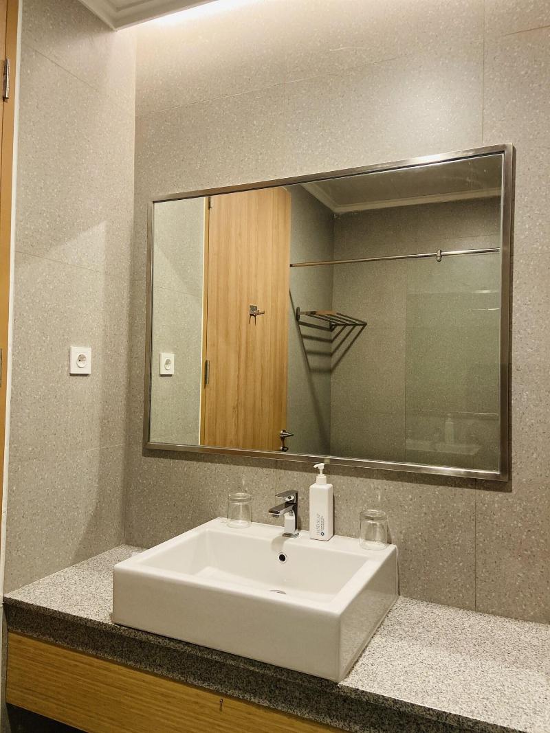 Kambaniru Beach Hotel Resort image