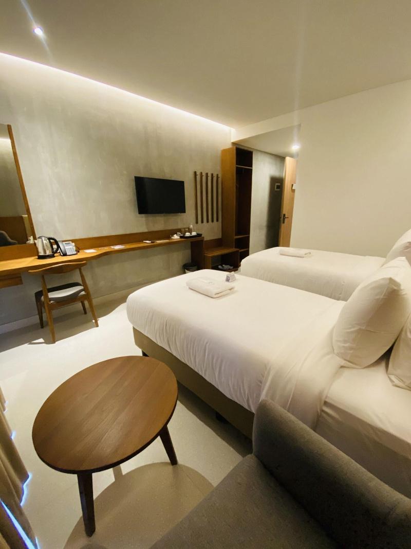 Kambaniru Beach Hotel Resort image