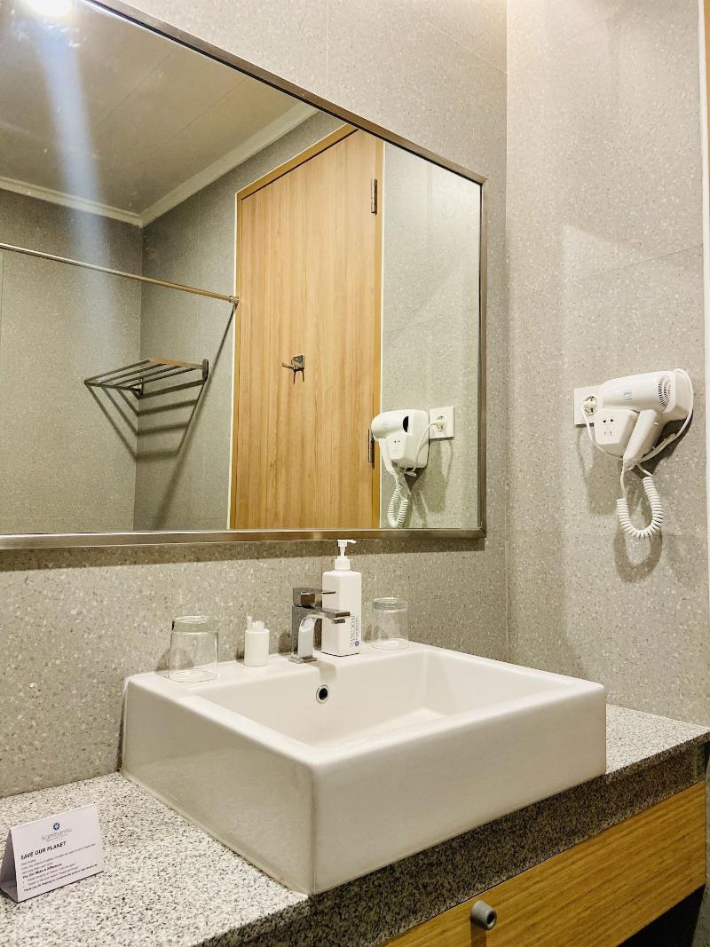 Kambaniru Beach Hotel Resort image