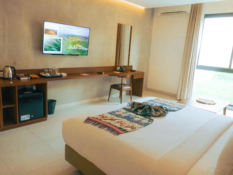 Kambaniru Beach Hotel Resort image