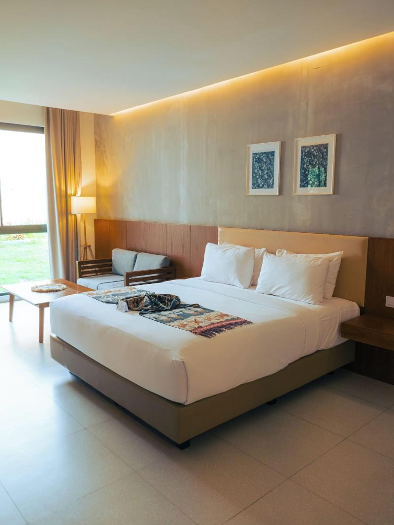 Kambaniru Beach Hotel Resort image