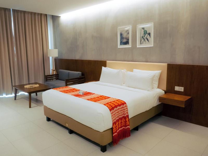 Kambaniru Beach Hotel Resort image