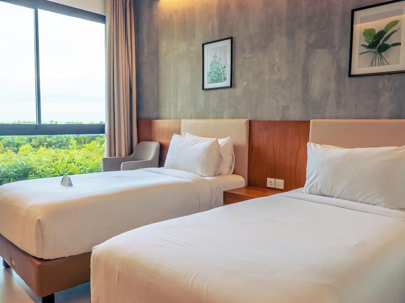 Kambaniru Beach Hotel Resort image