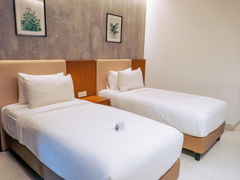 Kambaniru Beach Hotel Resort image