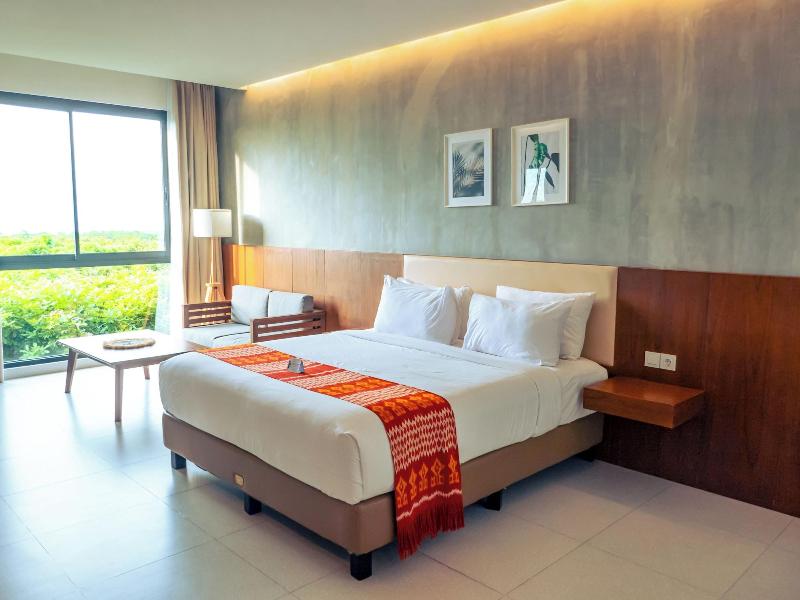 Kambaniru Beach Hotel Resort image