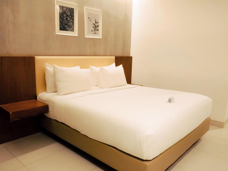 Kambaniru Beach Hotel Resort image