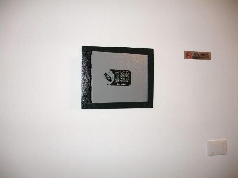 B B I Bronzi image
