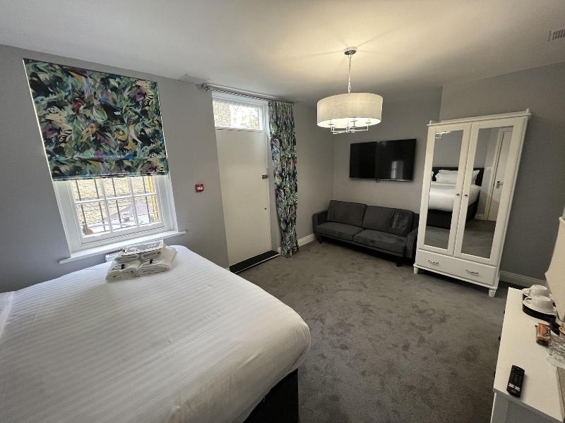Dockers Inn image