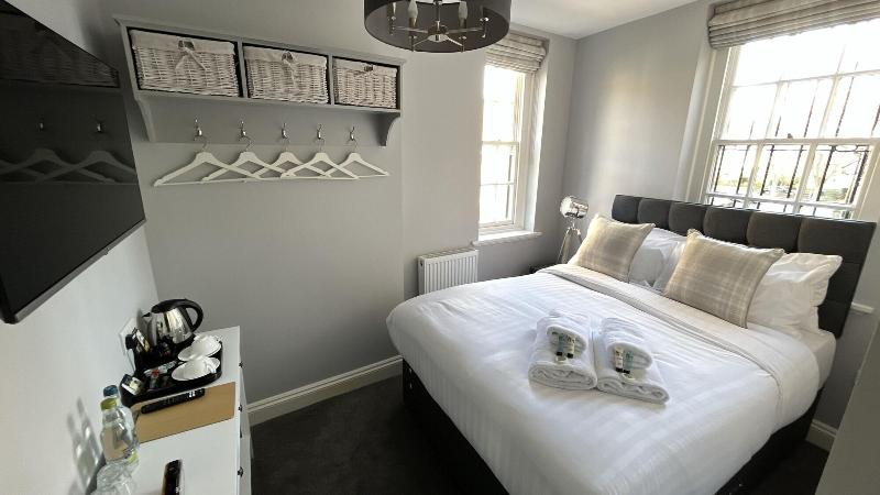 Dockers Inn image