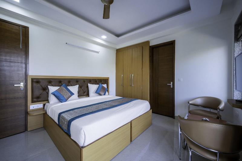 The Palms Inn image