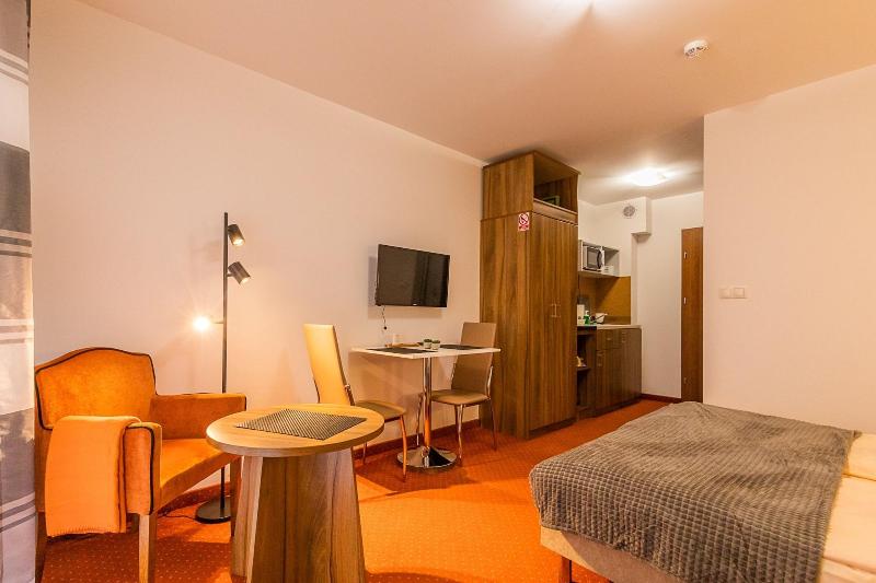 Rentplanet Apartamenty Okrzei image