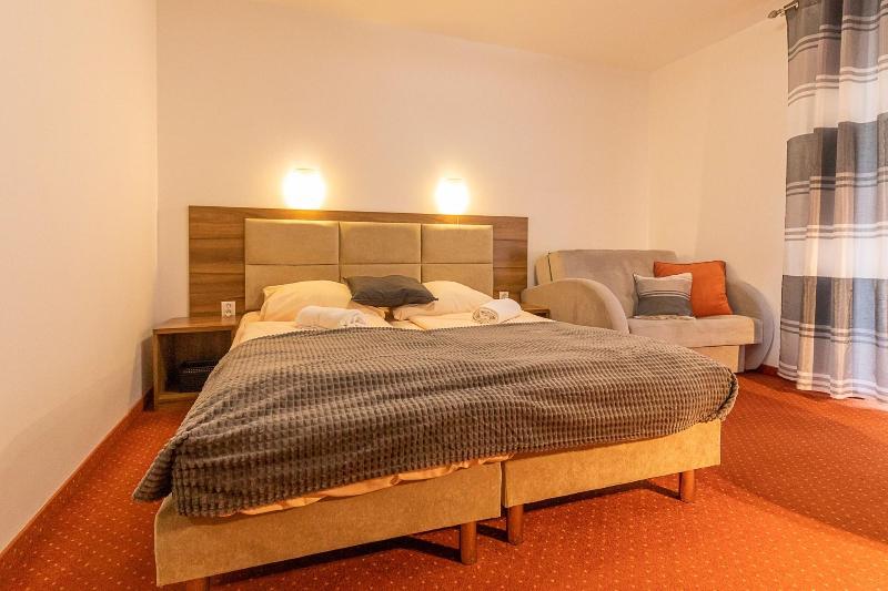 Rentplanet Apartamenty Okrzei image