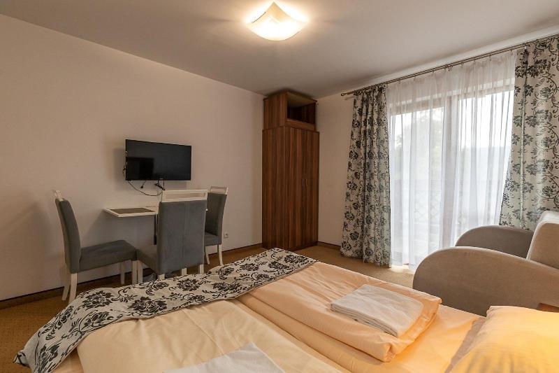 Rentplanet Apartamenty Okrzei image