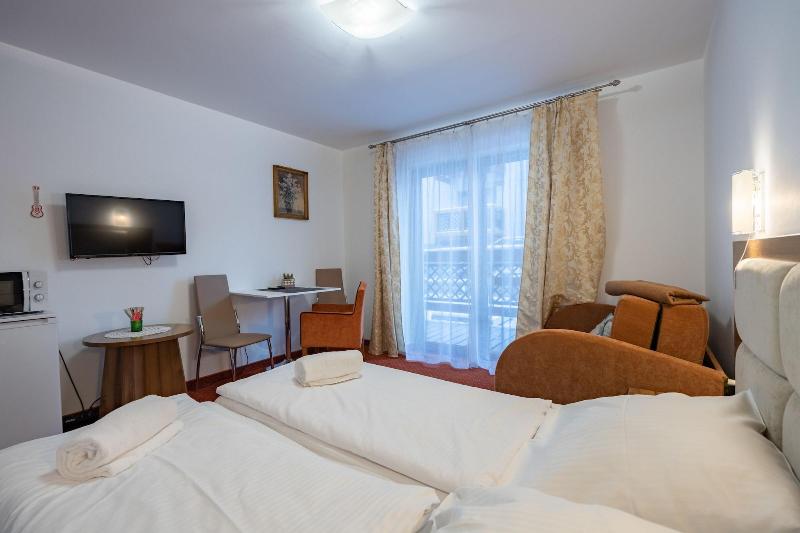 Rentplanet Apartamenty Okrzei image