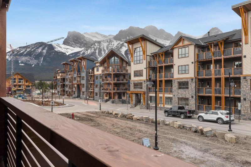 Tamarack Lodge By Spring Creek Vacations image