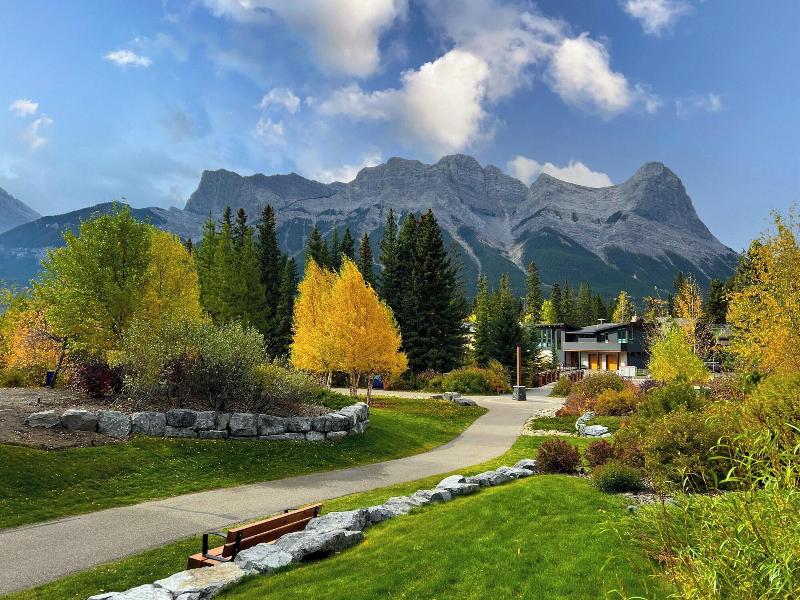 Tamarack Lodge By Spring Creek Vacations image