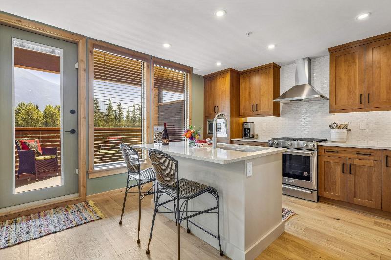 Tamarack Lodge By Spring Creek Vacations image