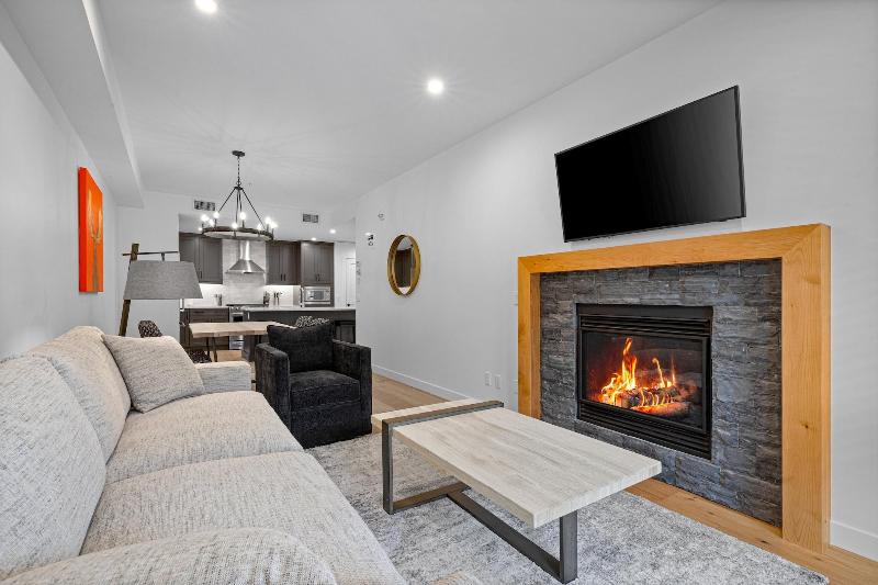 Tamarack Lodge By Spring Creek Vacations image