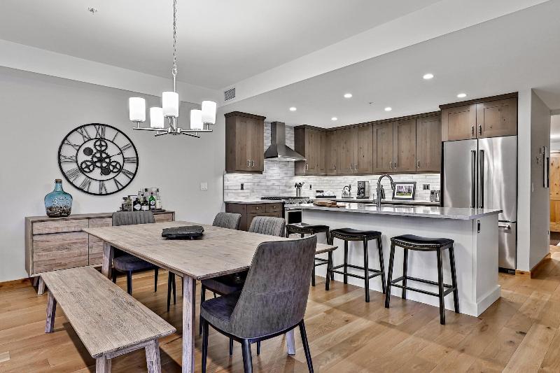 Tamarack Lodge By Spring Creek Vacations image