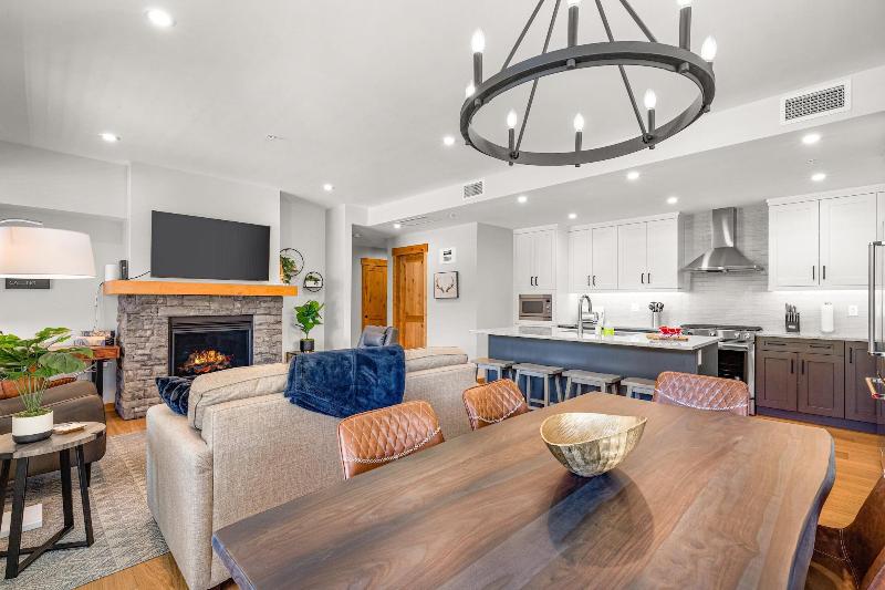 Tamarack Lodge By Spring Creek Vacations image