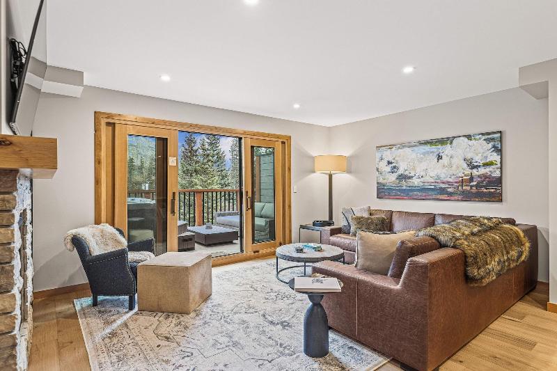 Tamarack Lodge By Spring Creek Vacations image
