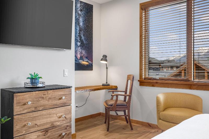 Tamarack Lodge By Spring Creek Vacations image