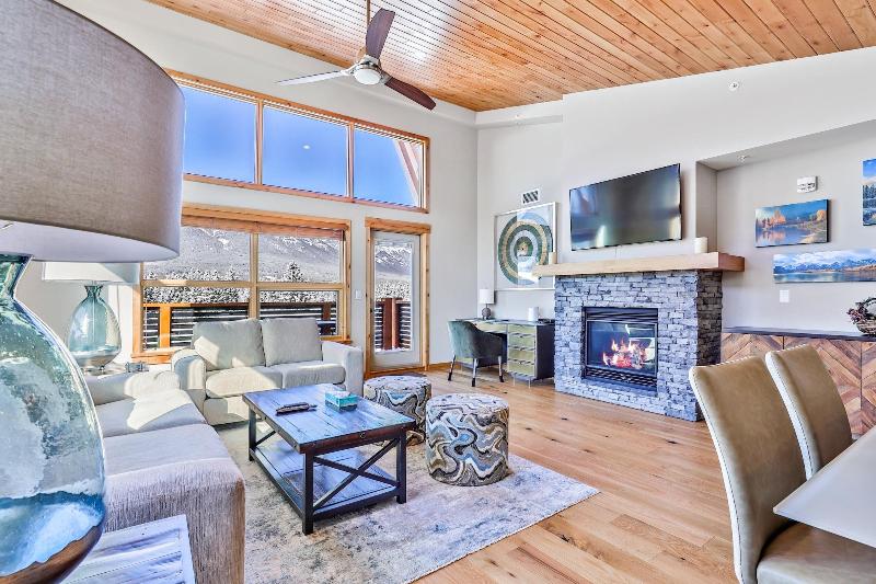 Tamarack Lodge By Spring Creek Vacations image