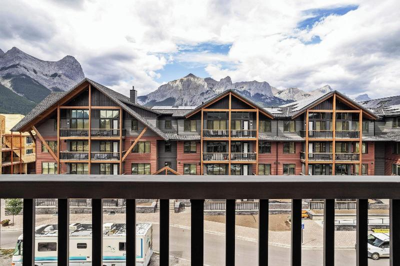 Tamarack Lodge By Spring Creek Vacations image