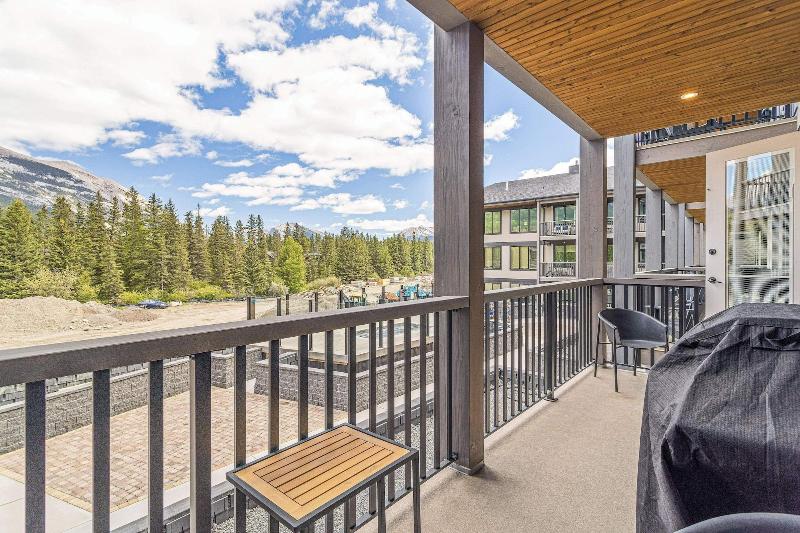 Tamarack Lodge By Spring Creek Vacations image