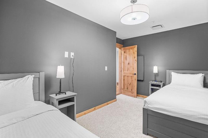 Tamarack Lodge By Spring Creek Vacations image