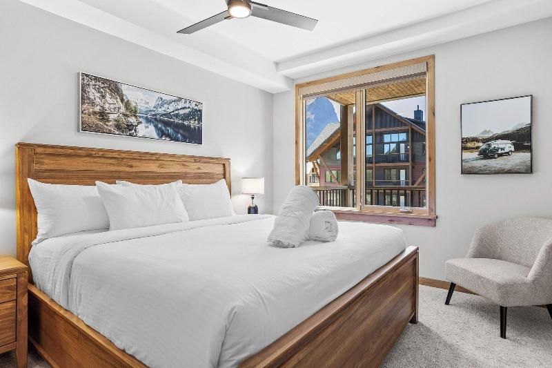 Tamarack Lodge By Spring Creek Vacations image