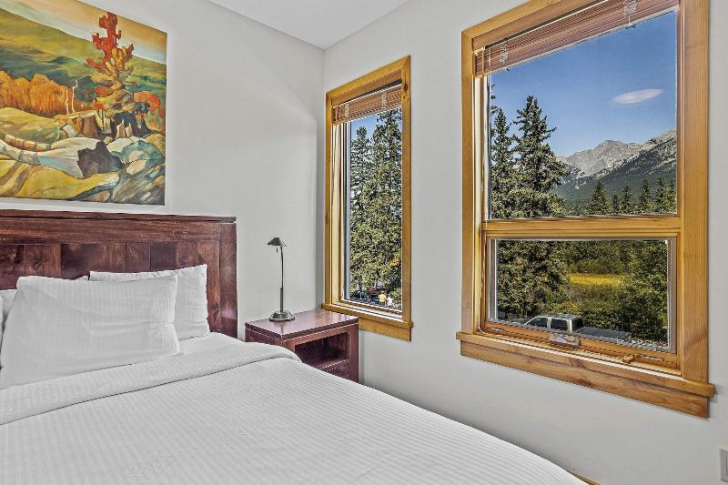 Tamarack Lodge By Spring Creek Vacations image